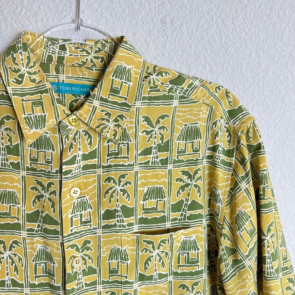 Tori Richard Men's Silk Aloha Shirt Small Yellow Green Palm Tree Hawaii Tropical